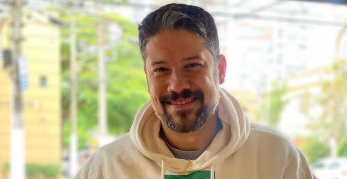 Phelipe Siani completa 37 anos e faz reflexão nas redes sociais