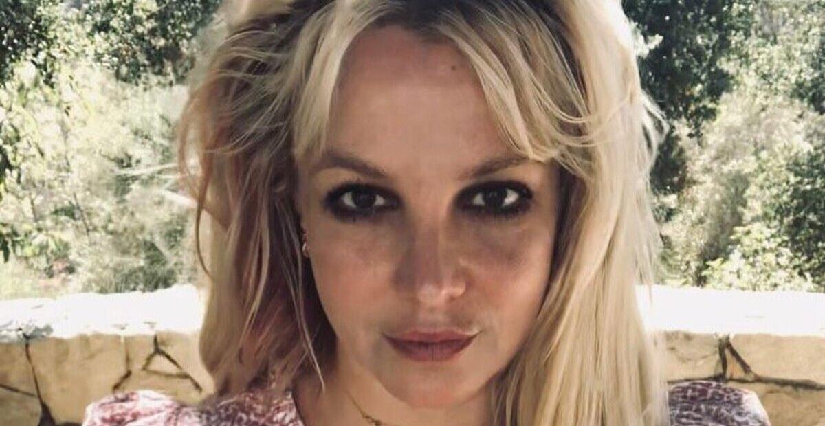Pai de Britney Spears tem função de tutor suspensa após 13 anos