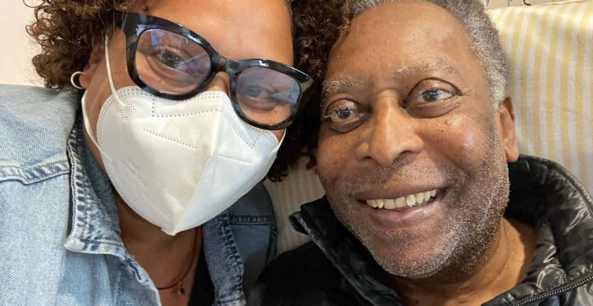 Com melhora, filha de Pelé anuncia que ex-jogador deve voltar para casa nos próximos dias