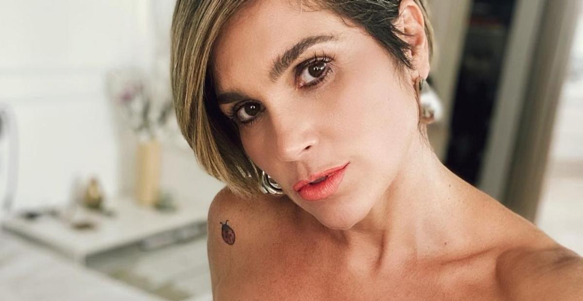 Sem sutiã, Flávia Alessandra surge deslumbrante com blazer preto e fãs elogiam: ”Um tapa na cara”