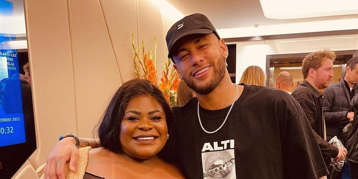 Em Paris, Jojo Todynho surpreende ao posar com Neymar Jr. após partida do PSG: ”Te amo!”