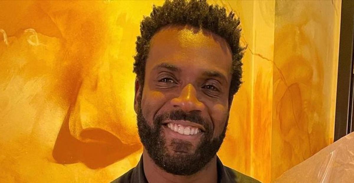 Rafael Zulu recebe a segunda dose da vacina contra a covid-19: ”É um pacto coletivo”