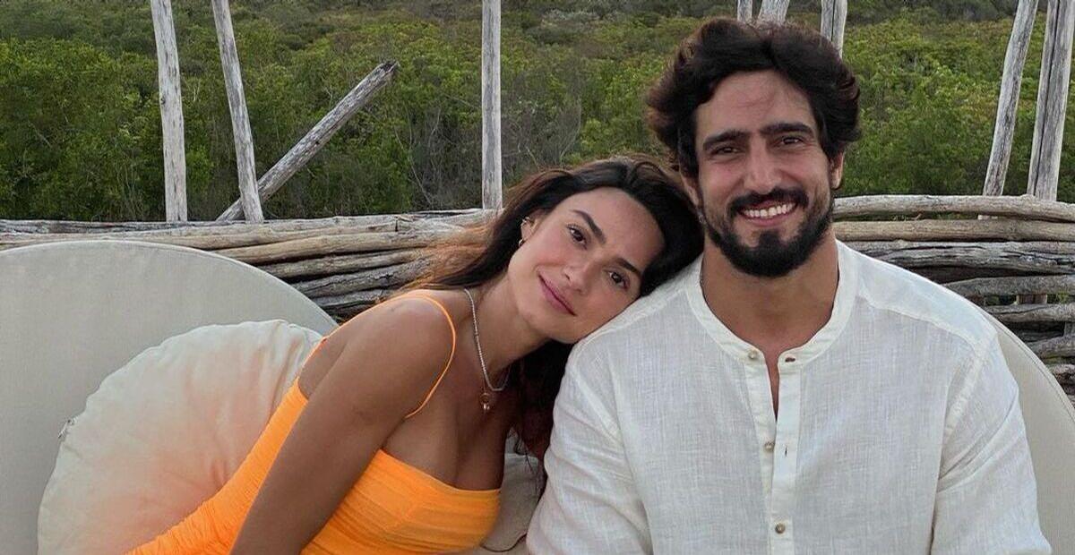 Grávida, Thaila Ayala exibe foto romântica com Renato Góes: ”Multiplicando”