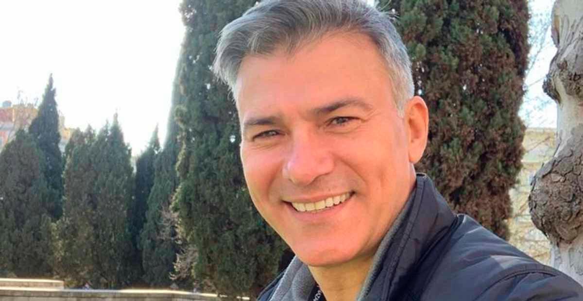Leonardo Vieira abre o coração e comemora 14 anos ao lado do namorado
