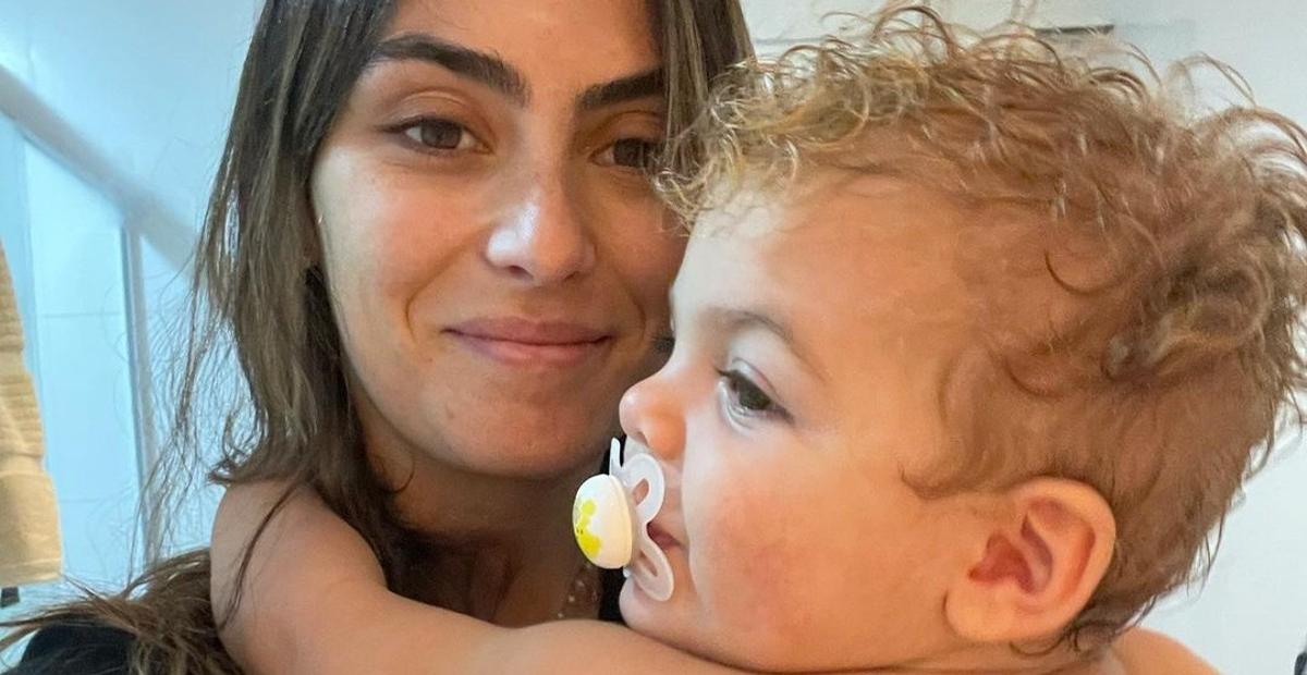 Mariana Uhlmann faz texto sobre o filho caçula: ”Não desgruda”