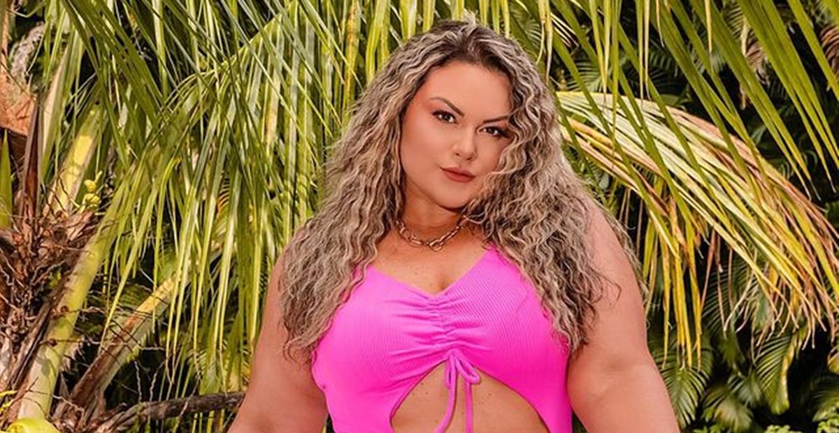 Modelo plus, Aline Zattar muda visual e adota look cacheado para nova campanha