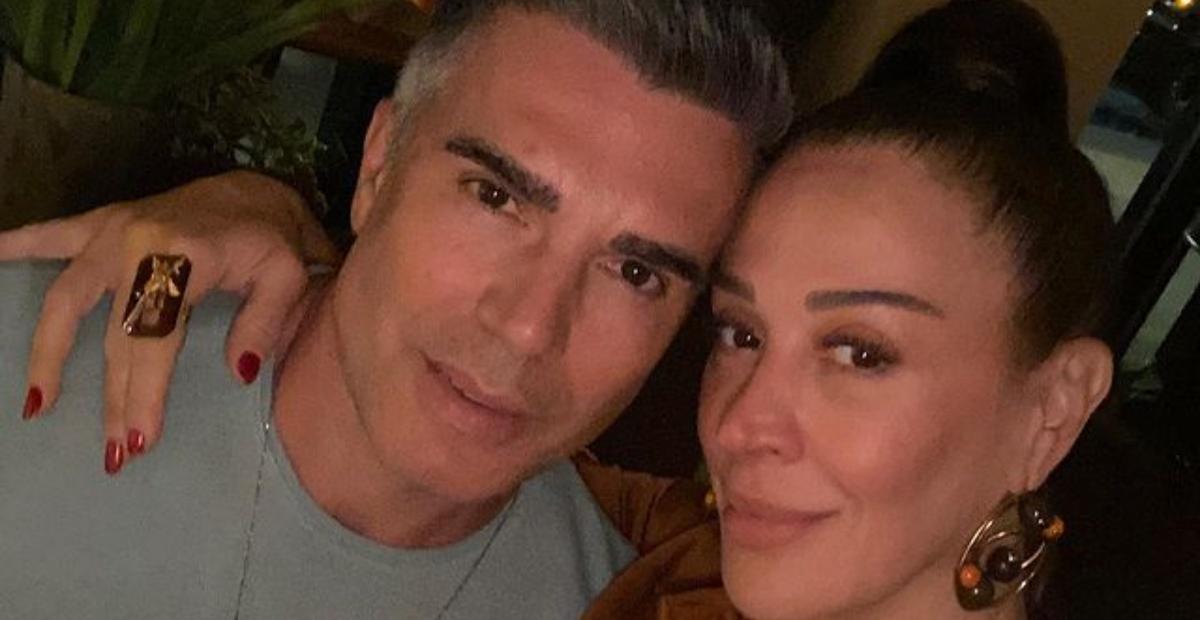 Claudia Raia e Jarbas Homem de Mello comemoram 10 anos de relacionamento: ”Te amo!”