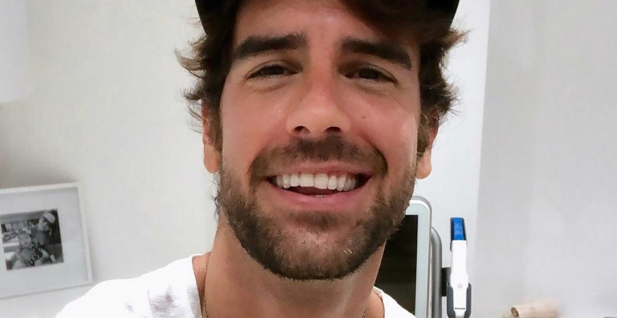 Marcos Pitombo recebe segunda dose da vacina contra covid-19: ”É um gesto de amor ao próximo”
