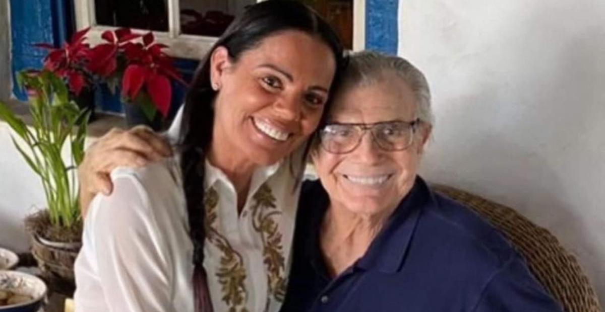Nora de Tarcísio Meira presta bela homenagem no dia do aniversário do ator: ”O céu está em festa”