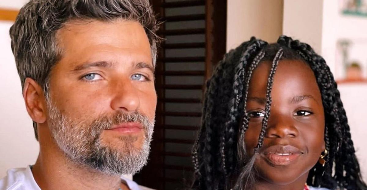 Bruno Gagliasso combina look com a filha, Titi: ”Tal pai, tal filha”
