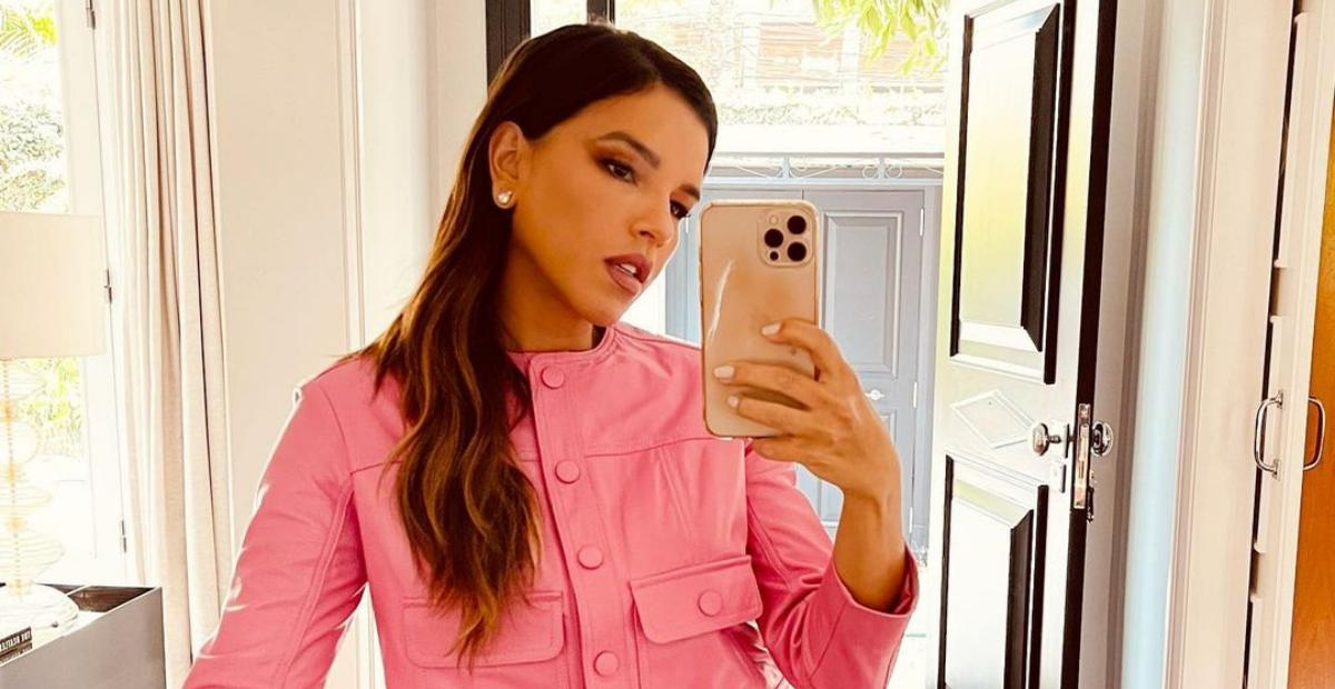 Mariana Rios esbanja corpão ao surgir com biquíni fininho em rio: ”Divina!”