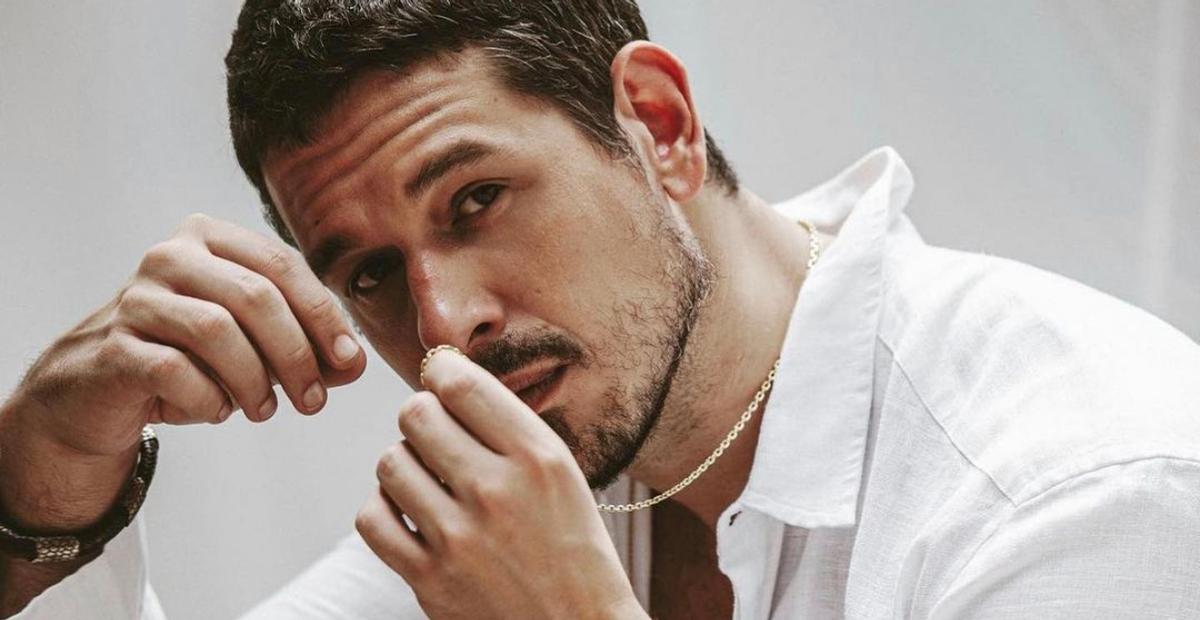 João Vicente de Castro toma segunda dose da vacina contra coronavírus: ”Muito feliz de estar vivo”
