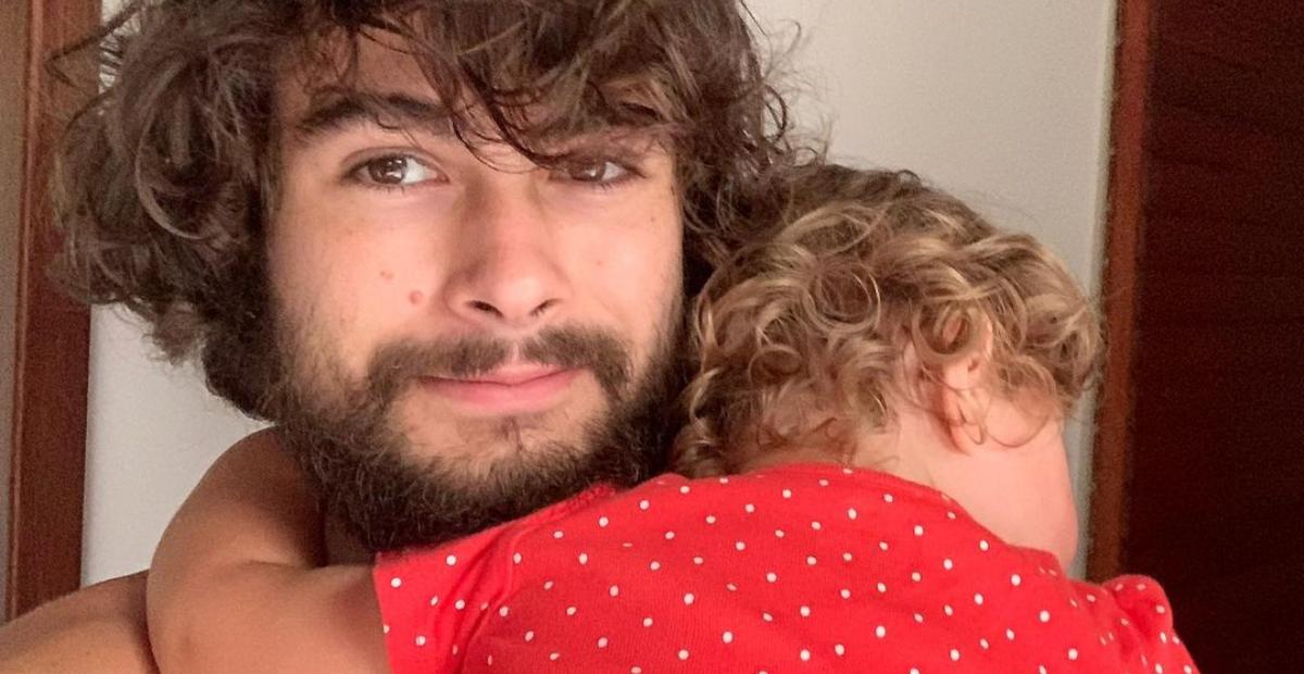 Rafa Vitti relembra vídeo com Clara Maria e lamenta: ”Saudade, amor maior”