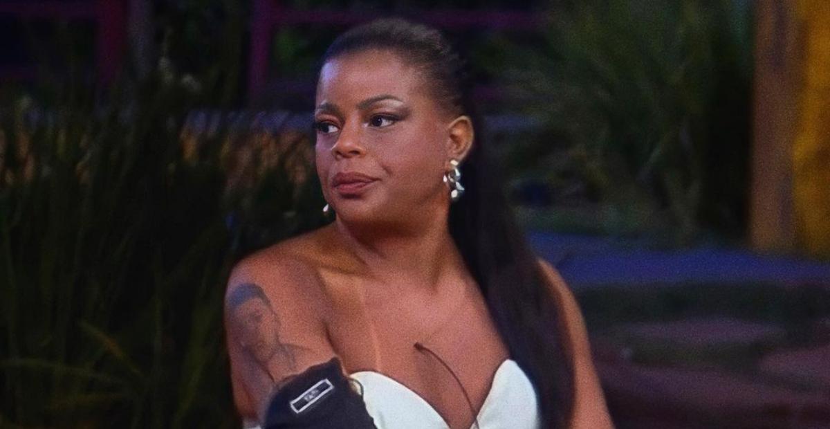 A Fazenda: Equipe de Tati acusa web de usar filho morto da cantora e racismo para atacá-la nas redes