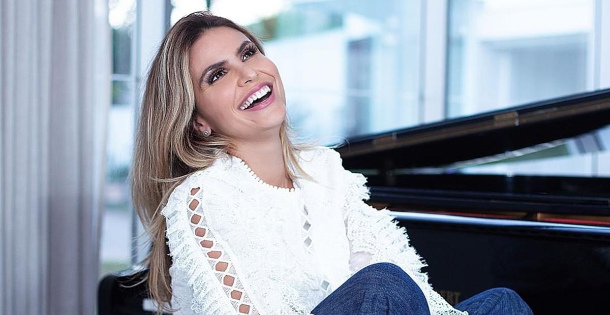 Aline Barros curte momento especial ao lado da mãe e filha: ”Herdeiras do maior amor que existe”