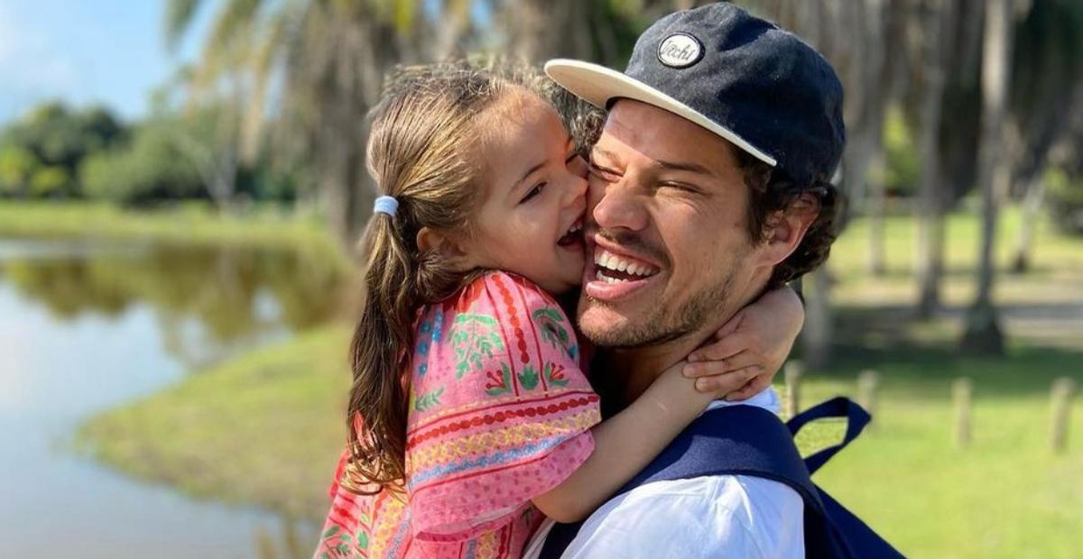 José Loreto pratica judô ao lado da filha, Bella: ”Começar a sexta-feira com energia e disciplina”