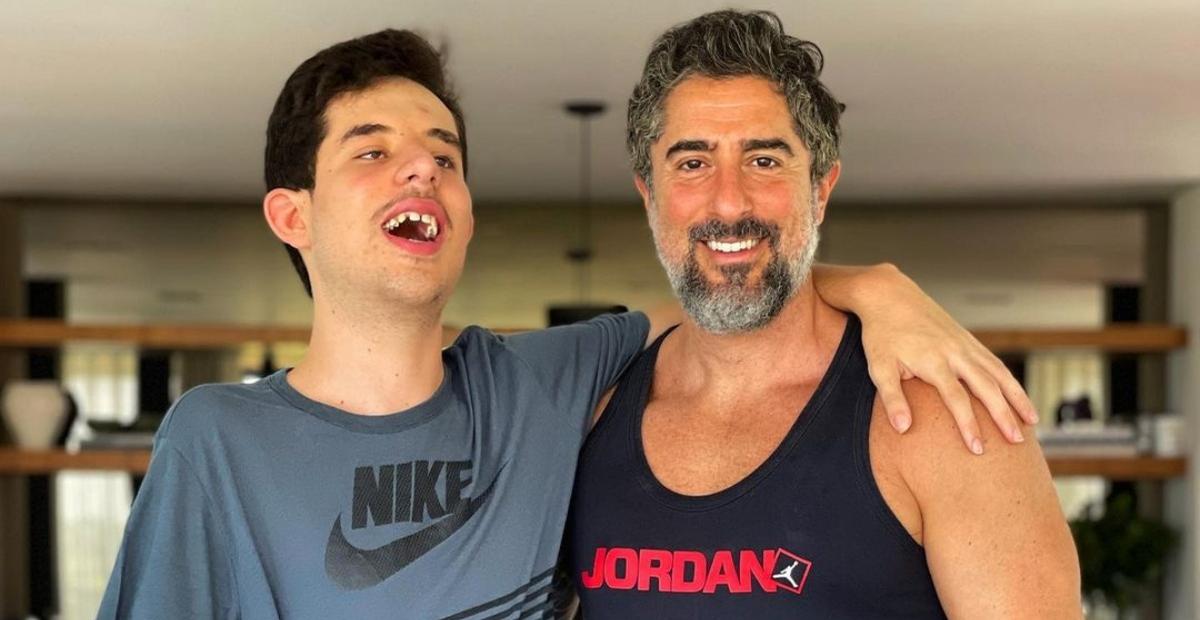 Marcos Mion mostra bilhete escrito pelo filho, Romeo: ”É a coisa mais linda desse mundo”