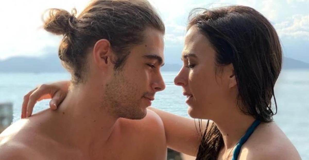 Após esquecer o aniversário de casamento, Tatá Werneck se declara para Rafa Vitti: ”Amo tu”