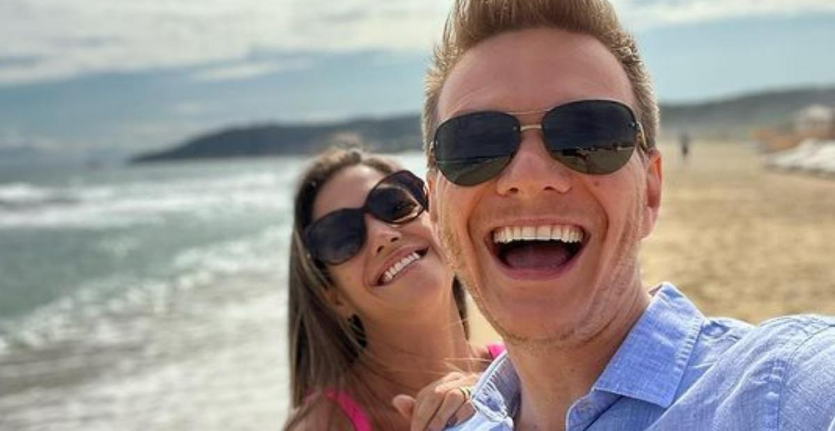 Thais Fersoza curte dia de praia com Michel Teló durante viagem romântica