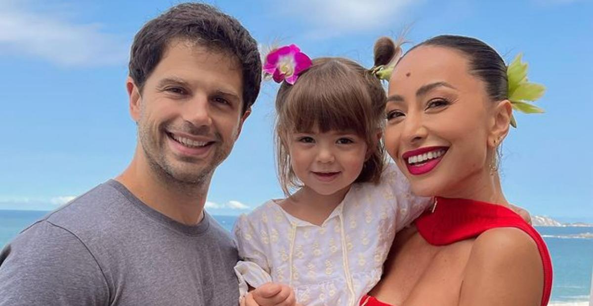Sabrina Sato e Duda Nagle homenageiam a filha, Zoe, no Dia das Crianças: ”Que benção maravilhosa”