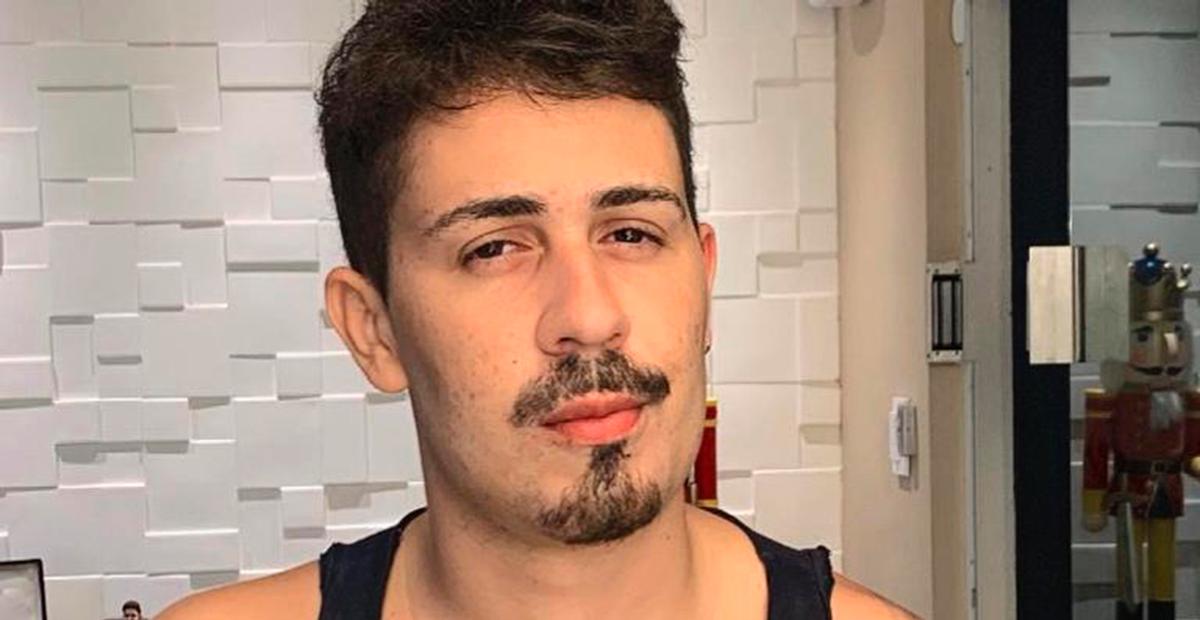 Carlinhos Maia expõe fortuna de famosa em A Fazenda: ”Rica”