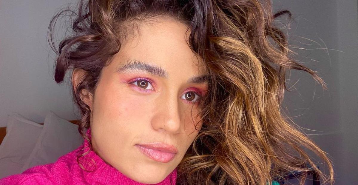 Na reta final, Nanda Costa exibe barrigão à espera de gêmeas e seguidores comentam: ”Vai explodir”