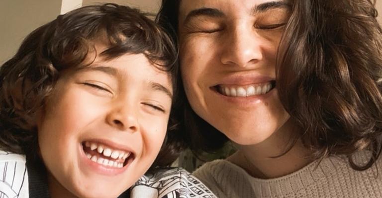 Tainá Müller reencontra o filho, Martin, após gravações de ‘Bom Dia, Verônica’: ”Meu amor chegou”