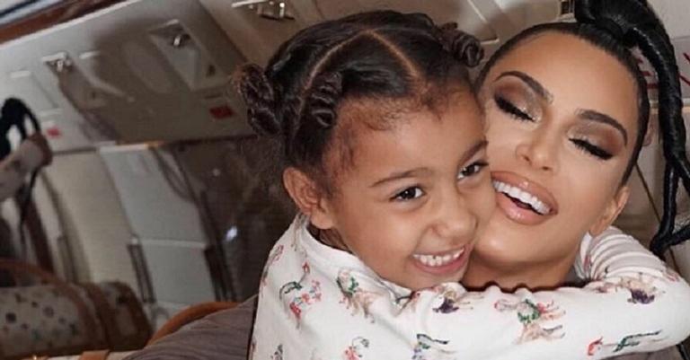 Kim Kardashian diz qual foi a coisa mais cruel que ouviu da filha mais velha: ”Cruel”