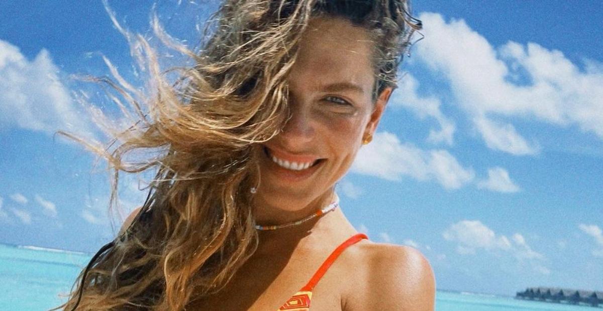 De biquíni, Mariana Goldfarb é clicada dançando em cenário paradisíaco nas Maldivas: ”Que corpo!”