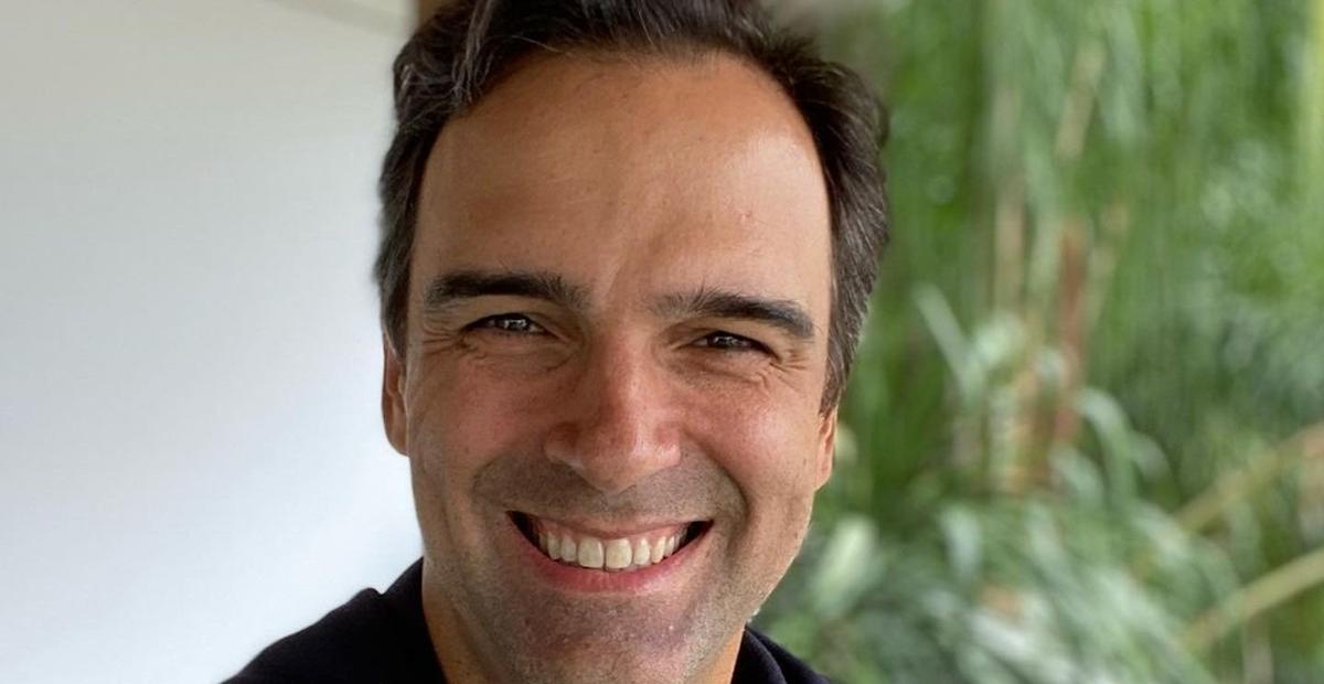 Tadeu Schmidt revela data oficial de sua despedida do Fantástico