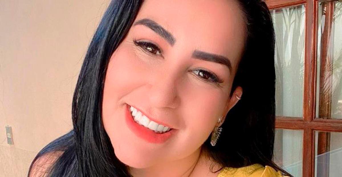 Fabíola Gadelha mostra barriguinha de grávida e chama atenção