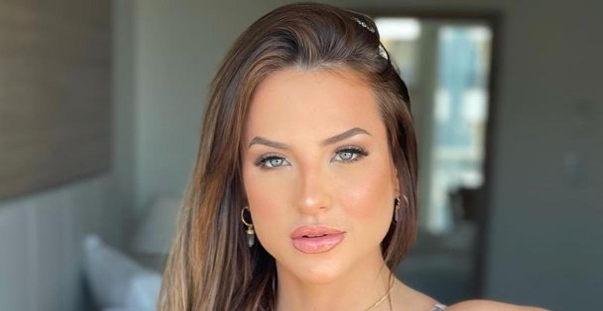 Apostando no carão, Gabi Martins surge de lingerie na web e arranca elogios dos fãs: ”A perfeição”