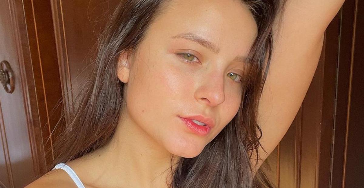 Larissa Manoela ostenta corpo sarado na academia e inspira web: ”Foco no resultado!”
