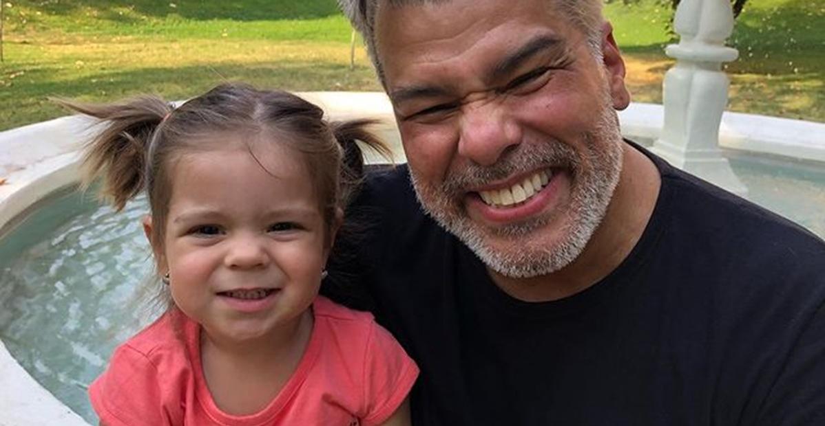 Mauricio Mattar brinca de ciranda cirandinha com a filha e deixa web apaixonada: ‘Coisa mais linda’