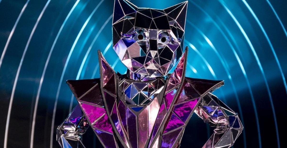 The Masked Singer Brasil: Gata Espelhada é a primeira desmascarada na grande final