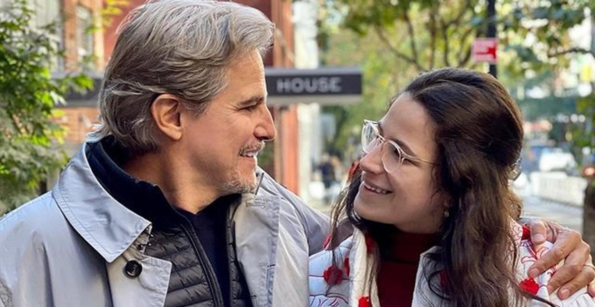 Em Nova York, Edson Celulari se derrete pela filha Sophia Raia: ”Orgulho”