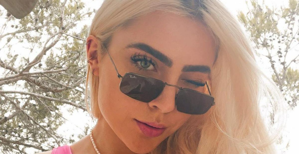 Jade Picon aposta em vestido sensual para fazer passeio de barco e faz elogiam: ”Perfeita!”