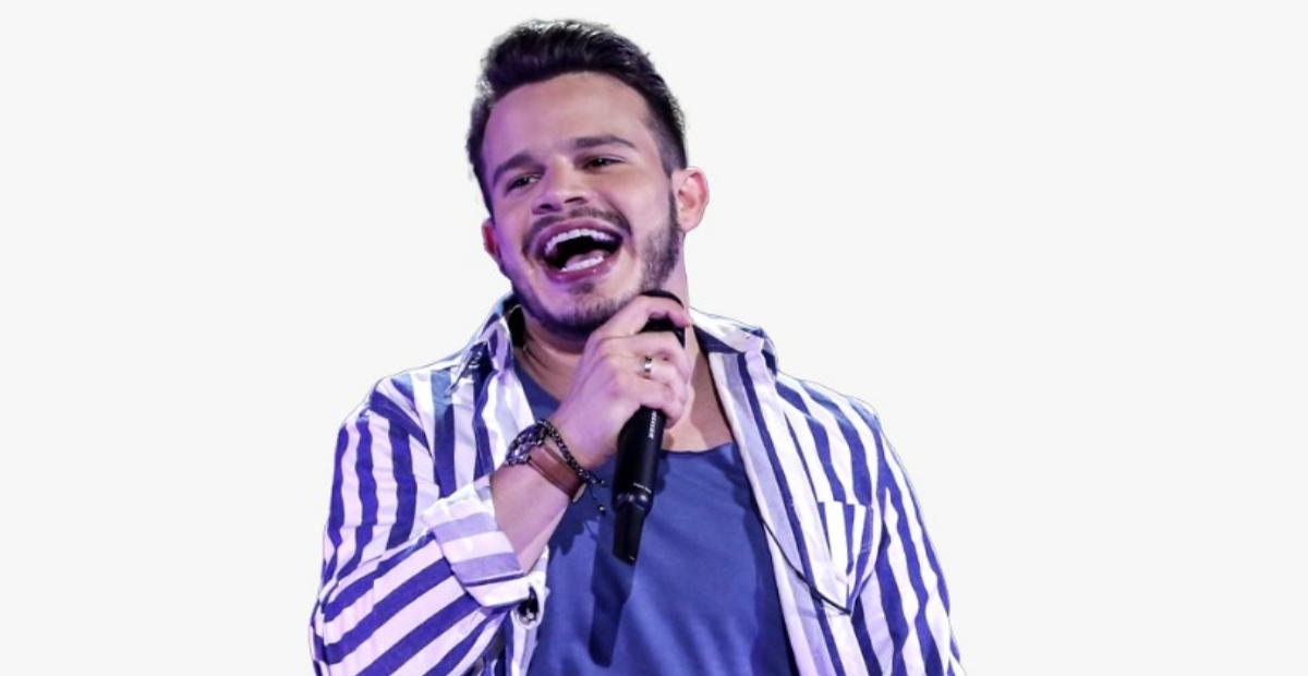 Matheus Fernandes celebra duas indicações no Prêmio Multshow