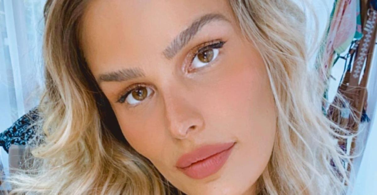Aos 33 anos, Yasmin Brunet revela procedimento estético: ”Para ficar para sempre com 20”