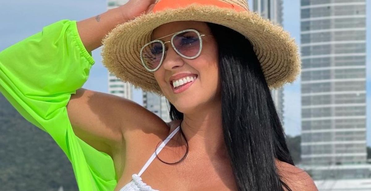 De biquíni, Graciele Lacerda exibe shape impecável durante passeio de barco: ”Um espetáculo!”