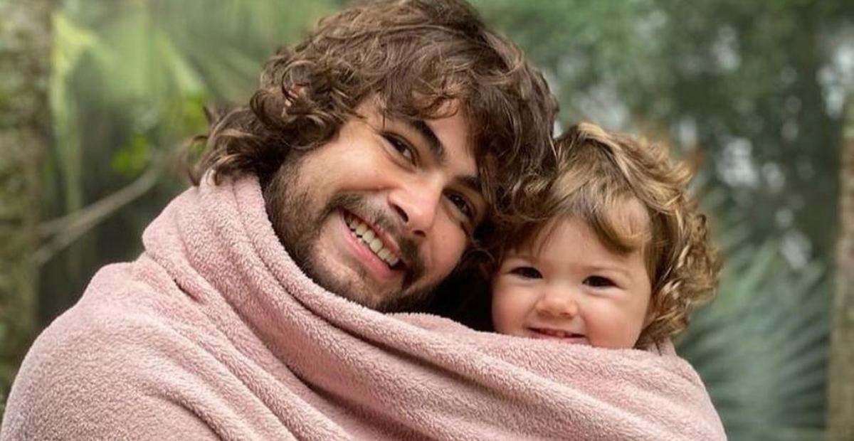 Rafa Vitti relembra clique com Clara Maria debaixo de arco-íris e encanta web: ”Lindos demais”