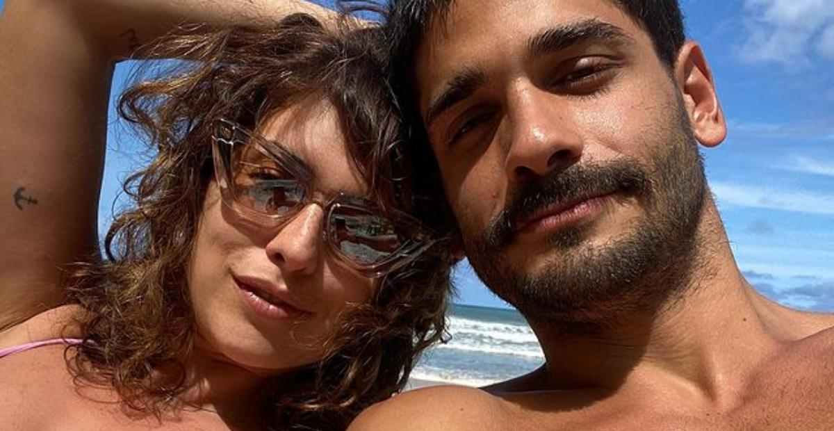 Fernanda Paes Leme abre álbum de fotos de sua viagem romântica com o namorado