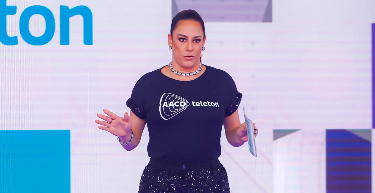 Silvia Abravanel se emociona ao falar sobre a filha com deficiência no Teleton