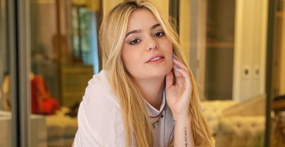 Com vestido curtíssimo, Viih Tube exibe corpão com novo visual: ”Poderosa!”