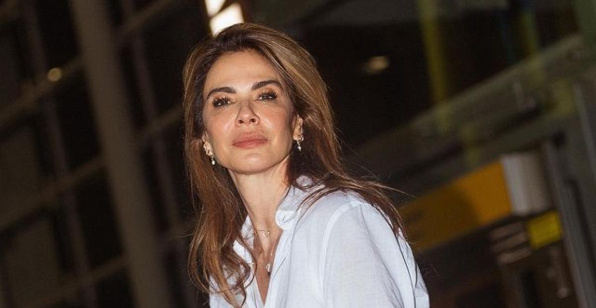 Luciana Gimenez esbanja estilo com look de desenho animado para viagem na companhia do caçula