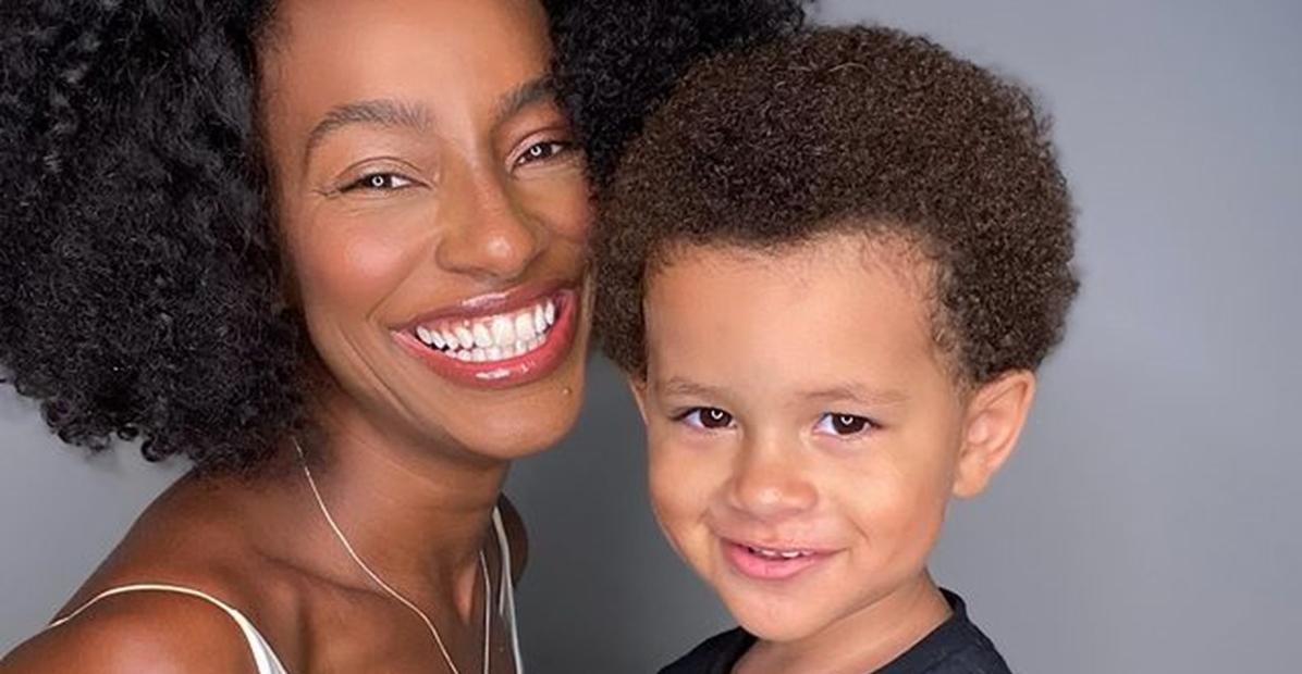 Patricia Dejesus se diverte com cliques ao lado do filho, Rakim: ”Quem aguenta essas carinhas”