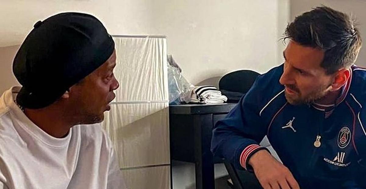Ronaldinho Gaúcho registra encontro com Lionel Messi e leva web à loucura: ”Lendas”