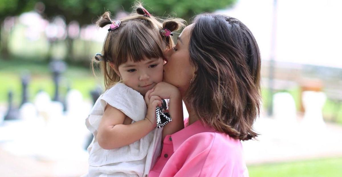 Filha de Sabrina Sato faz vídeo exibindo a sua fantasia de Halloween e encanta: ”Blogueira”