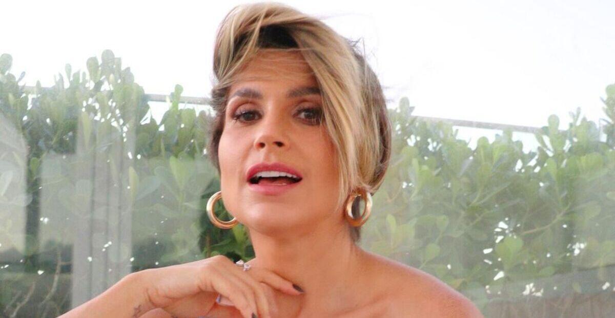 Cheia de estilo, Flávia Alessandra pega pesado na academia e exibe corpo torneado