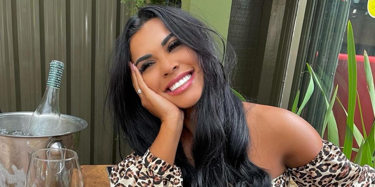 Deslumbrante, Andrea Costa exibe corpo escultural em biquíni queridinho pelas celebridades